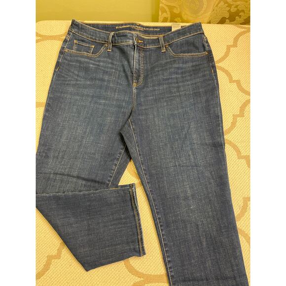 Chico’s So Slimming Girlfriend Slim Leg Crop dark wash blue jeans, size 2.5/ 14 - Picture 14 of 14